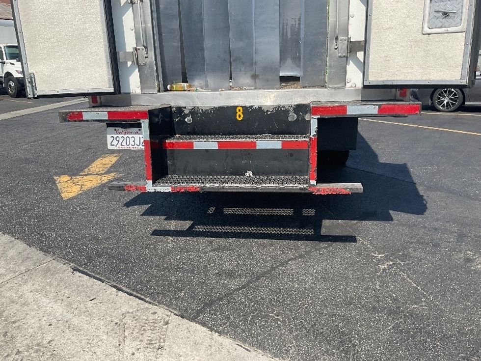 Refrigerated Truck-Light and Medium Duty Trucks-Isuzu-2019-NQR-Montebello-CA-155,099\n\t\tmiles-$ 42,500 - Image 9