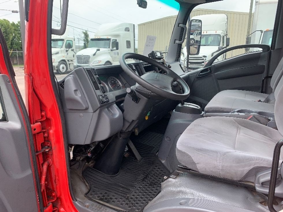 Refrigerated Truck-Light and Medium Duty Trucks-Isuzu-2019-NQR-Nashville (Mount Juliet)-TN-109,926\n\t\tmiles-$ 48,000 - Image 15