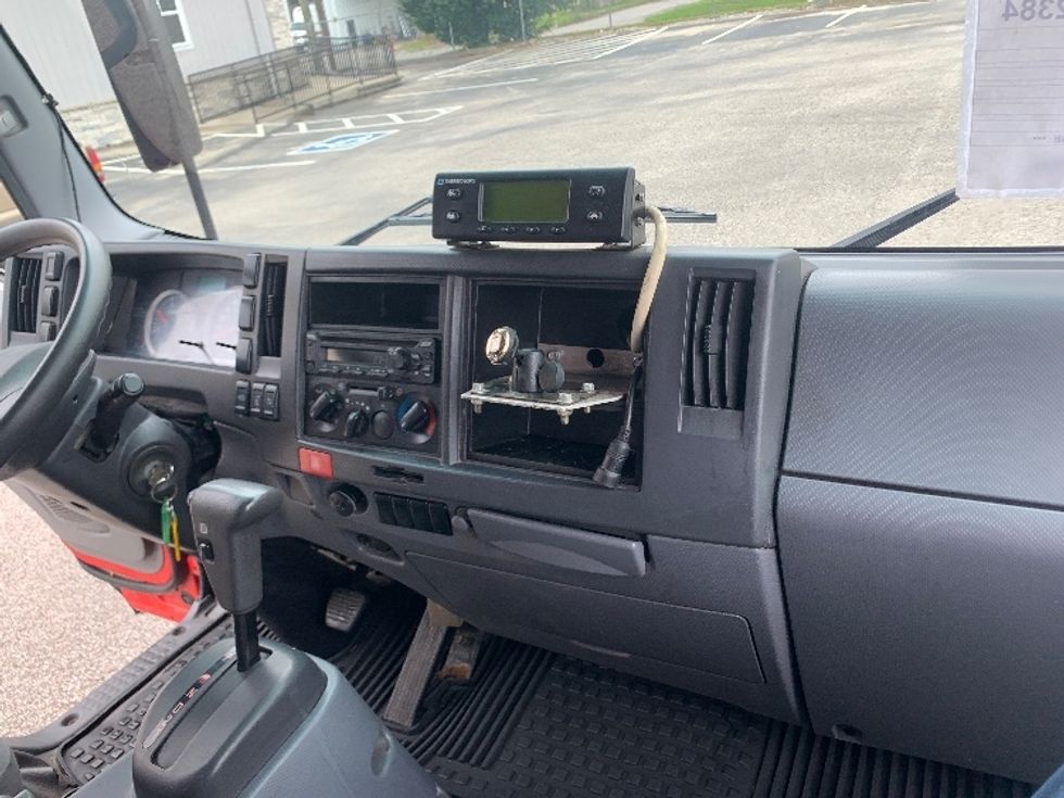 Refrigerated Truck-Light and Medium Duty Trucks-Isuzu-2019-NQR-Nashville (Mount Juliet)-TN-109,926\n\t\tmiles-$ 48,000 - Image 21