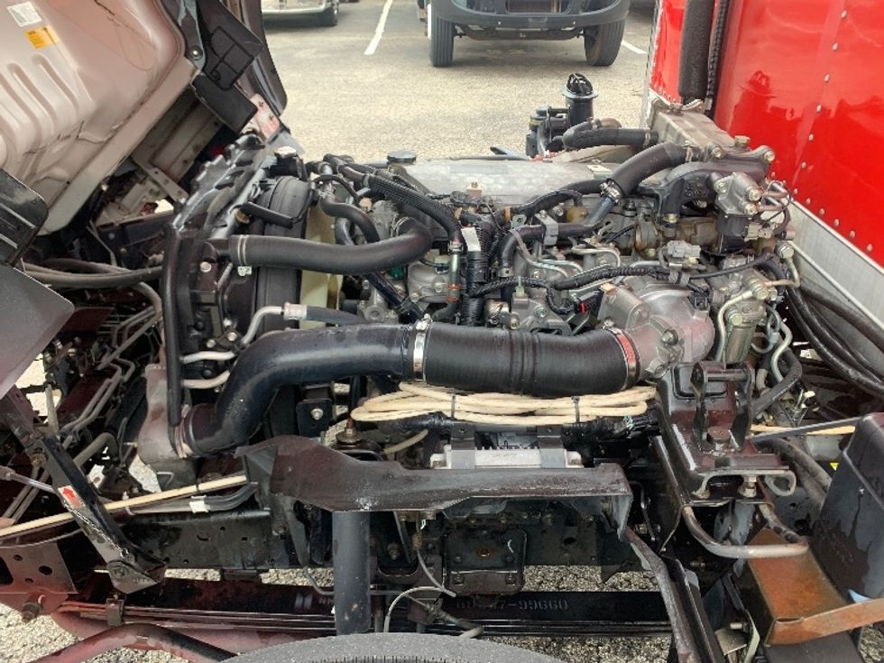 Refrigerated Truck-Light and Medium Duty Trucks-Isuzu-2019-NQR-Nashville (Mount Juliet)-TN-109,926\n\t\tmiles-$ 48,000 - Image 23