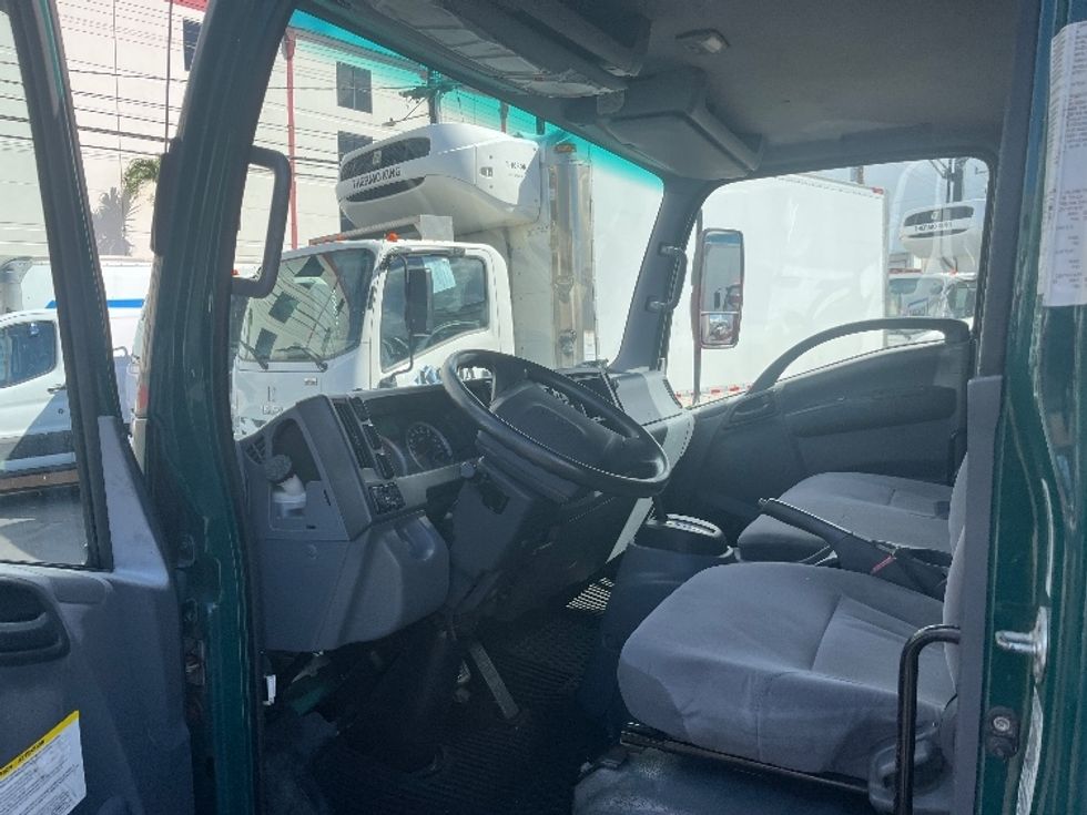 Refrigerated Truck-Light and Medium Duty Trucks-Isuzu-2019-NQR-Torrance-CA-100,470\n\t\tmiles-$ 51,750 - Image 14