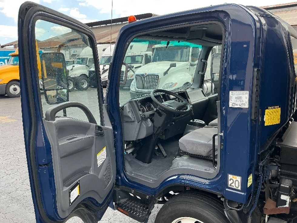 Refrigerated Truck-Light and Medium Duty Trucks-Isuzu-2019-NQR-Torrance-CA-119,989\n\t\tmiles-$ 51,500 - Image 16