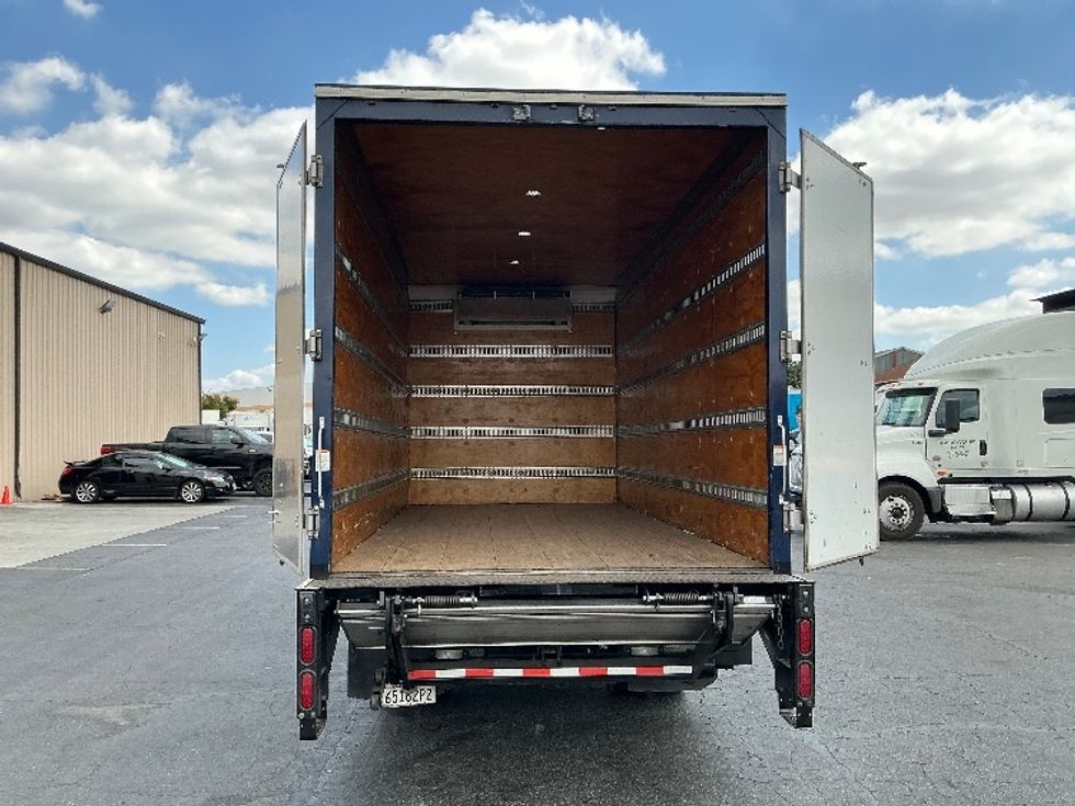 Refrigerated Truck-Light and Medium Duty Trucks-Isuzu-2019-NQR-Torrance-CA-119,989\n\t\tmiles-$ 51,500 - Image 9