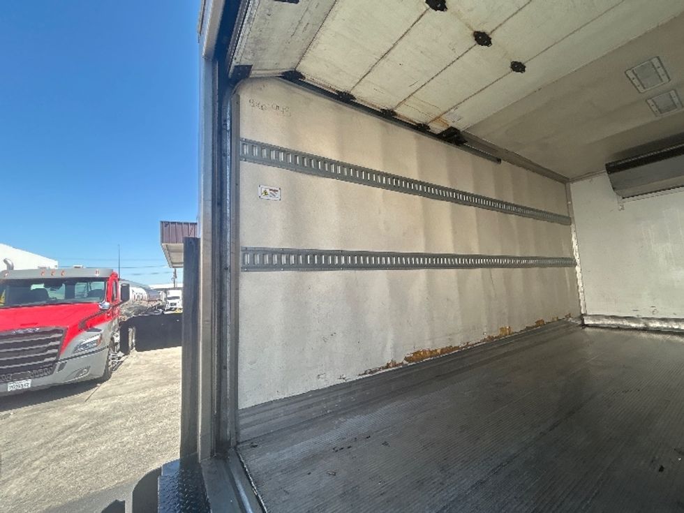 Refrigerated Truck-Light and Medium Duty Trucks-Isuzu-2019-NQR-Torrance-CA-151,147\n\t\tmiles-$ 50,000 - Image 11