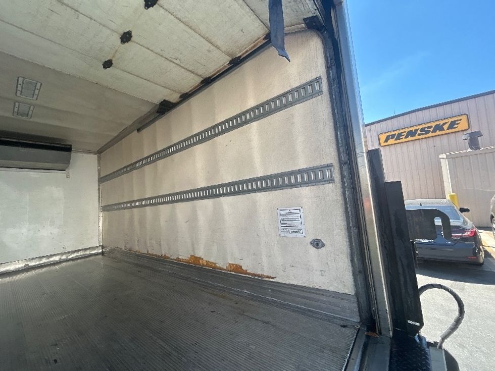 Refrigerated Truck-Light and Medium Duty Trucks-Isuzu-2019-NQR-Torrance-CA-151,147\n\t\tmiles-$ 50,000 - Image 12