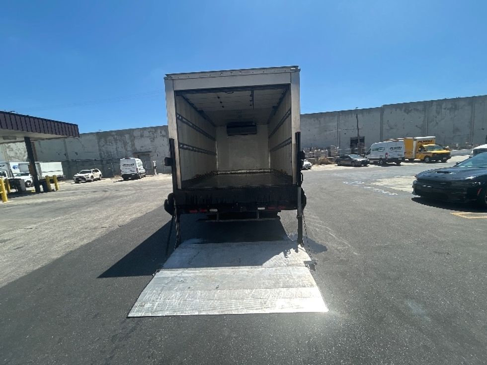 Refrigerated Truck-Light and Medium Duty Trucks-Isuzu-2019-NQR-Torrance-CA-151,147\n\t\tmiles-$ 50,000 - Image 9