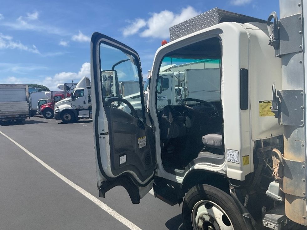 Refrigerated Truck-Light and Medium Duty Trucks-Isuzu-2019-NQR-Torrance-CA-153,048\n\t\tmiles-$ 43,000 - Image 16