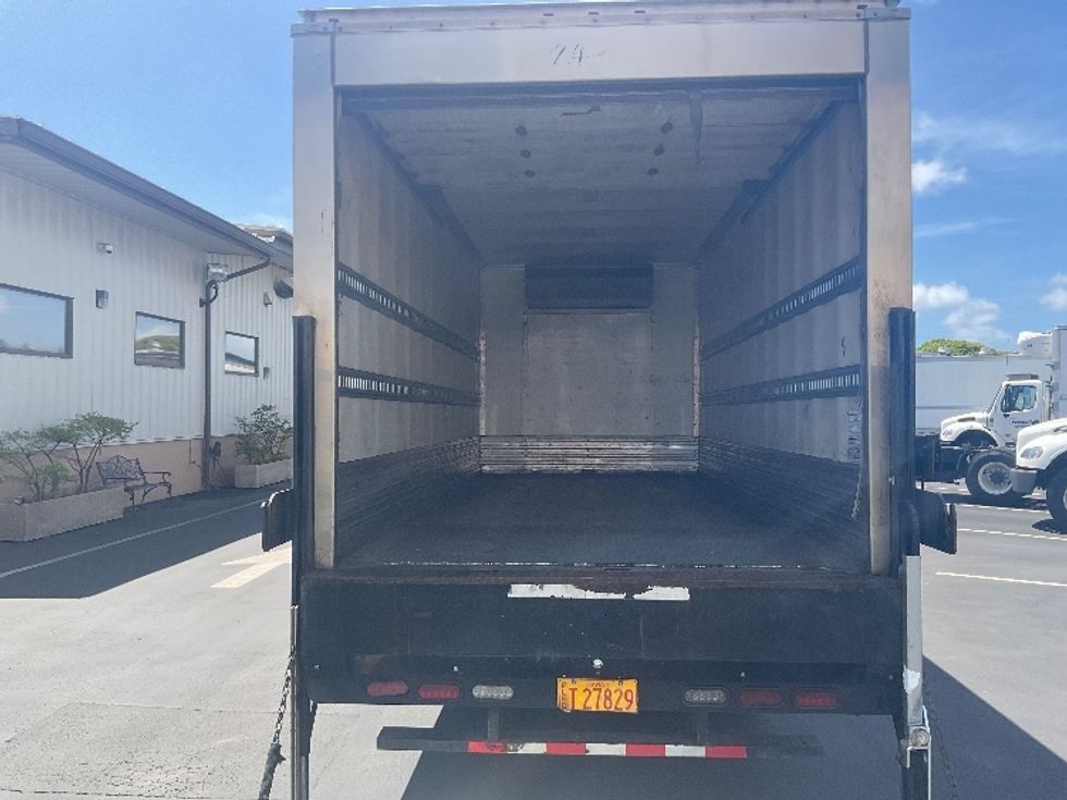Refrigerated Truck-Light and Medium Duty Trucks-Isuzu-2019-NQR-Torrance-CA-153,048\n\t\tmiles-$ 43,000 - Image 8