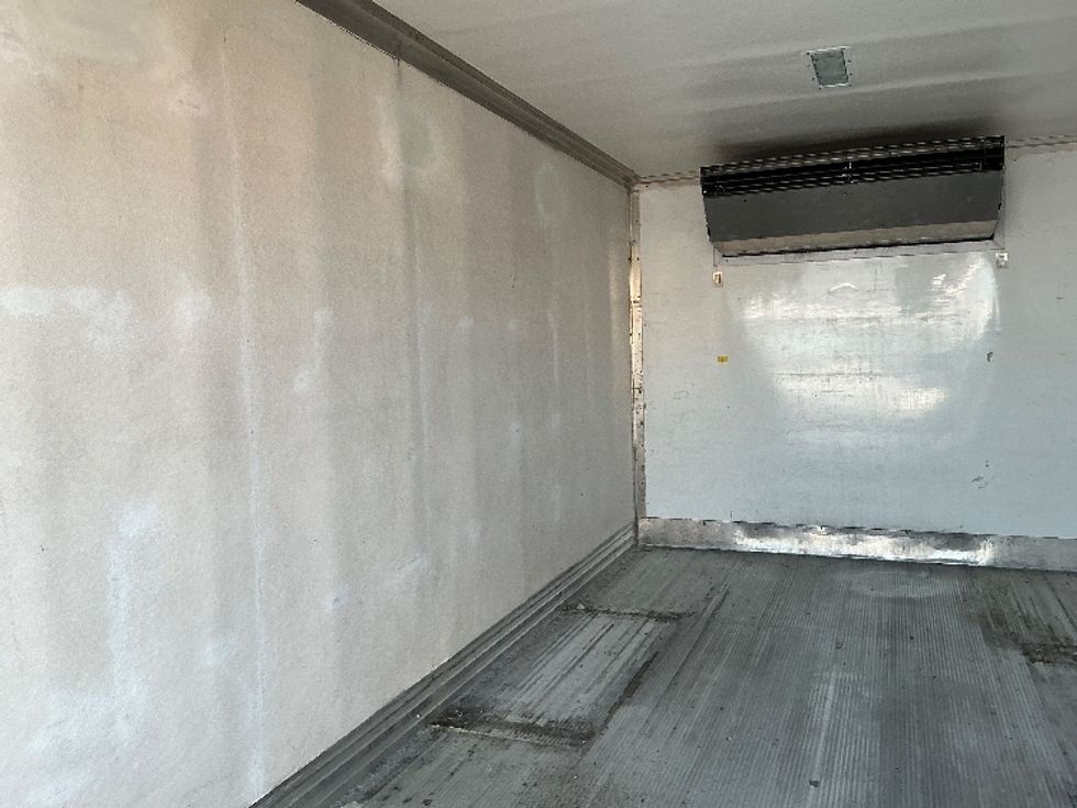 Refrigerated Truck-Light and Medium Duty Trucks-Isuzu-2019-NQR-Torrance-CA-157,562\n\t\tmiles-$ 43,250 - Image 11