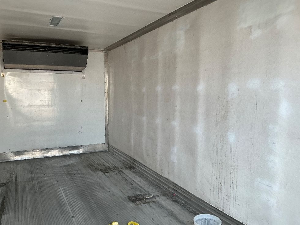 Refrigerated Truck-Light and Medium Duty Trucks-Isuzu-2019-NQR-Torrance-CA-157,562\n\t\tmiles-$ 43,250 - Image 12