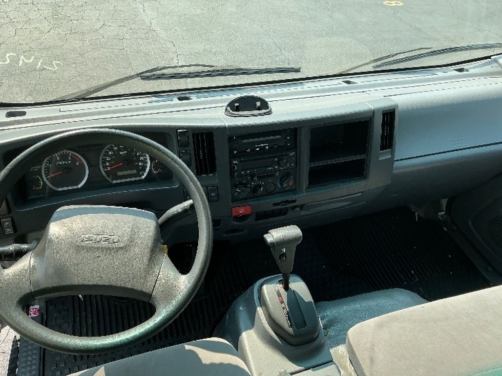 Refrigerated Truck-Light and Medium Duty Trucks-Isuzu-2019-NQR-Torrance-CA-157,562\n\t\tmiles-$ 43,250 - Image 18