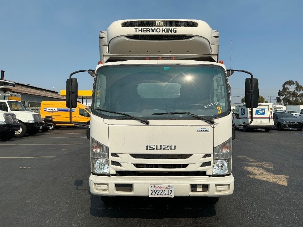 Refrigerated Truck-Light and Medium Duty Trucks-Isuzu-2019-NQR-Torrance-CA-157,562\n\t\tmiles-$ 43,250 - Image 2