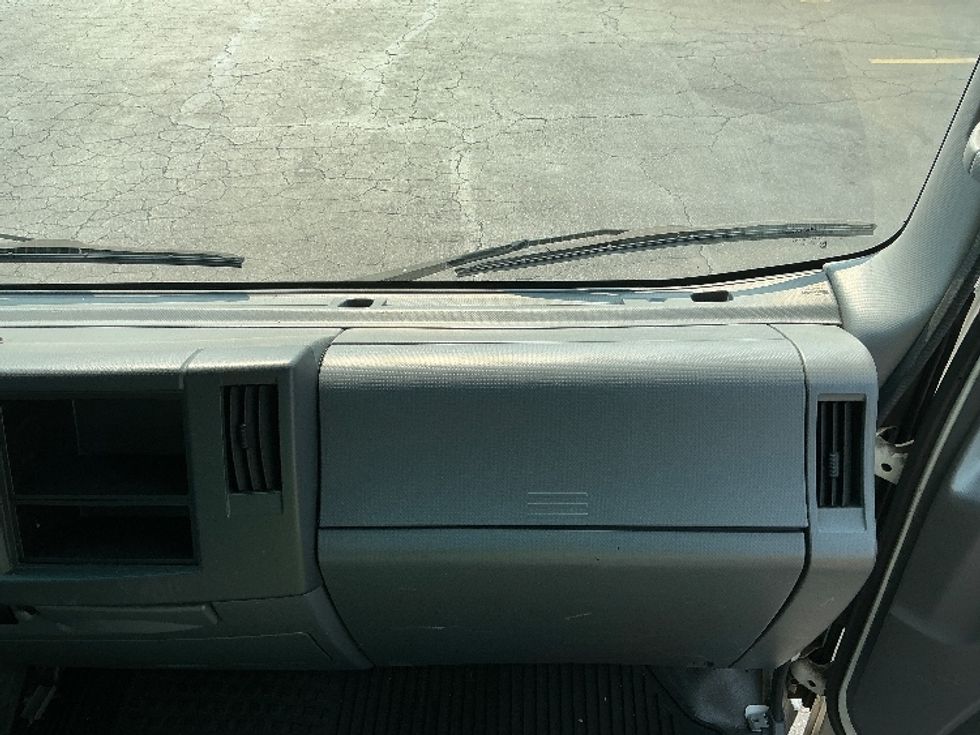Refrigerated Truck-Light and Medium Duty Trucks-Isuzu-2019-NQR-Torrance-CA-157,562\n\t\tmiles-$ 43,250 - Image 21