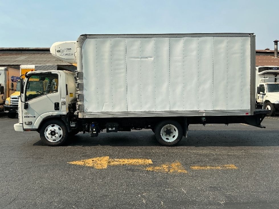 Refrigerated Truck-Light and Medium Duty Trucks-Isuzu-2019-NQR-Torrance-CA-157,562\n\t\tmiles-$ 43,250 - Image 4