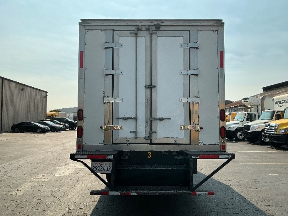 Refrigerated Truck-Light and Medium Duty Trucks-Isuzu-2019-NQR-Torrance-CA-157,562\n\t\tmiles-$ 43,250 - Image 7