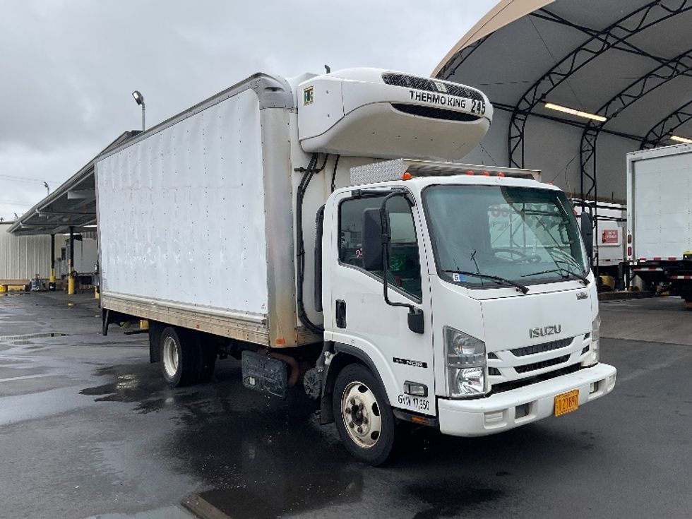 Refrigerated Truck-Light and Medium Duty Trucks-Isuzu-2019-NQR-Torrance-CA-166,626\n\t\tmiles-$ 40,750 - Image 1