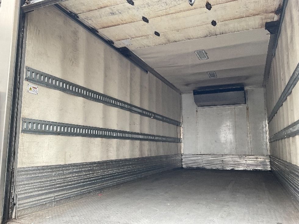 Refrigerated Truck-Light and Medium Duty Trucks-Isuzu-2019-NQR-Torrance-CA-166,626\n\t\tmiles-$ 40,750 - Image 11