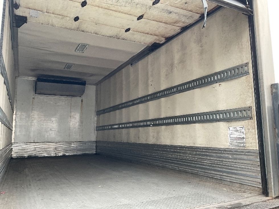 Refrigerated Truck-Light and Medium Duty Trucks-Isuzu-2019-NQR-Torrance-CA-166,626\n\t\tmiles-$ 40,750 - Image 12