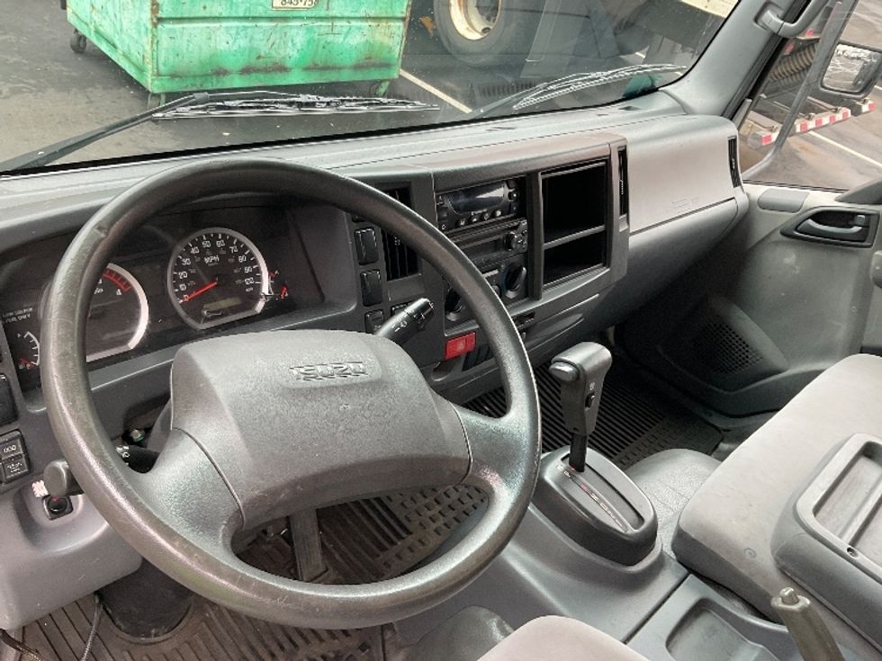 Refrigerated Truck-Light and Medium Duty Trucks-Isuzu-2019-NQR-Torrance-CA-166,626\n\t\tmiles-$ 40,750 - Image 17