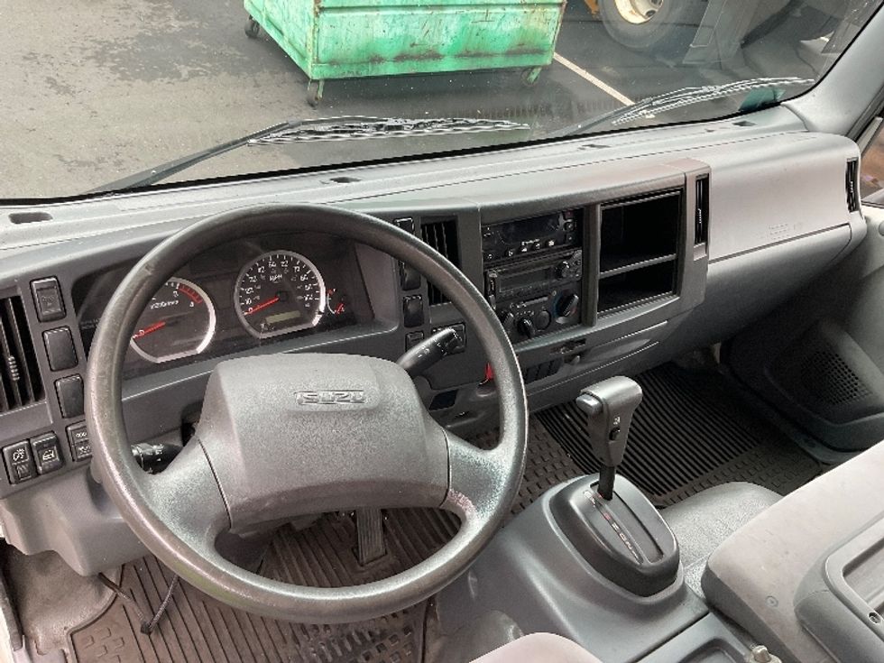 Refrigerated Truck-Light and Medium Duty Trucks-Isuzu-2019-NQR-Torrance-CA-166,626\n\t\tmiles-$ 40,750 - Image 18