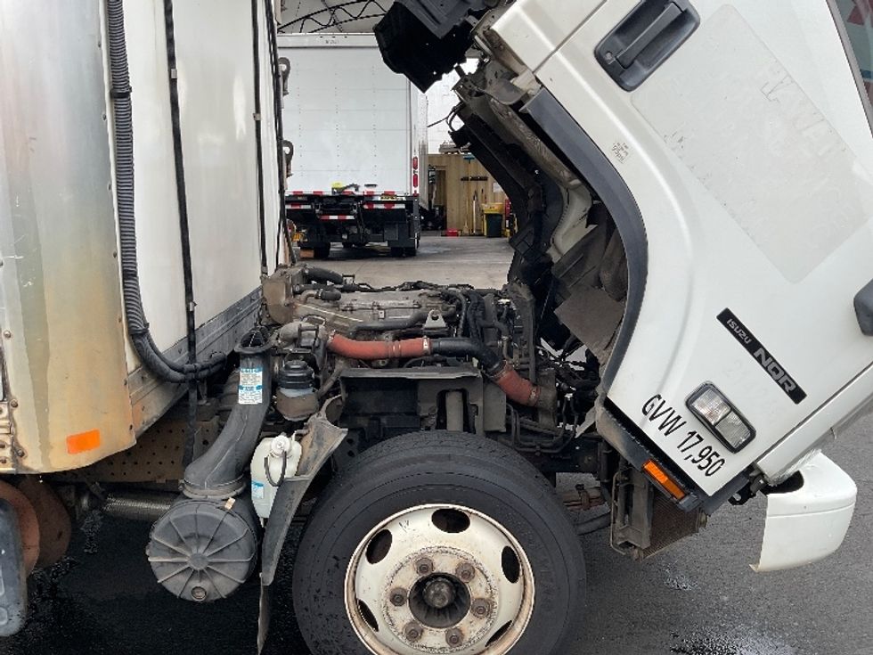 Refrigerated Truck-Light and Medium Duty Trucks-Isuzu-2019-NQR-Torrance-CA-166,626\n\t\tmiles-$ 40,750 - Image 23