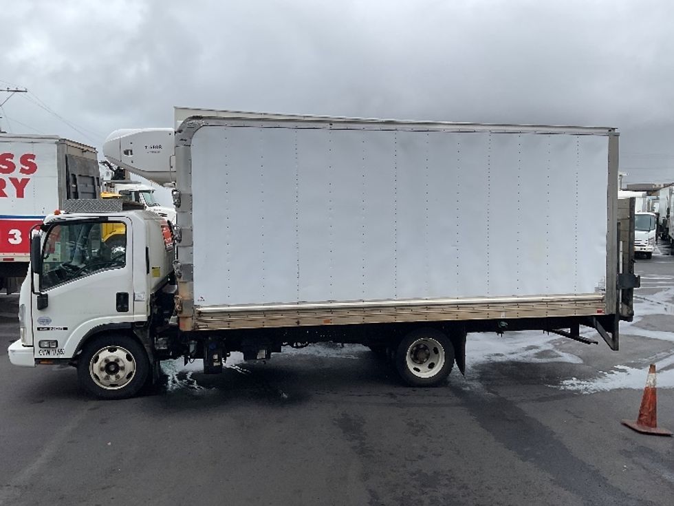 Refrigerated Truck-Light and Medium Duty Trucks-Isuzu-2019-NQR-Torrance-CA-166,626\n\t\tmiles-$ 40,750 - Image 4