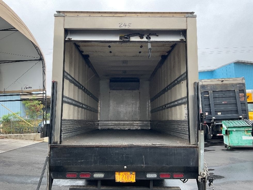 Refrigerated Truck-Light and Medium Duty Trucks-Isuzu-2019-NQR-Torrance-CA-166,626\n\t\tmiles-$ 40,750 - Image 8