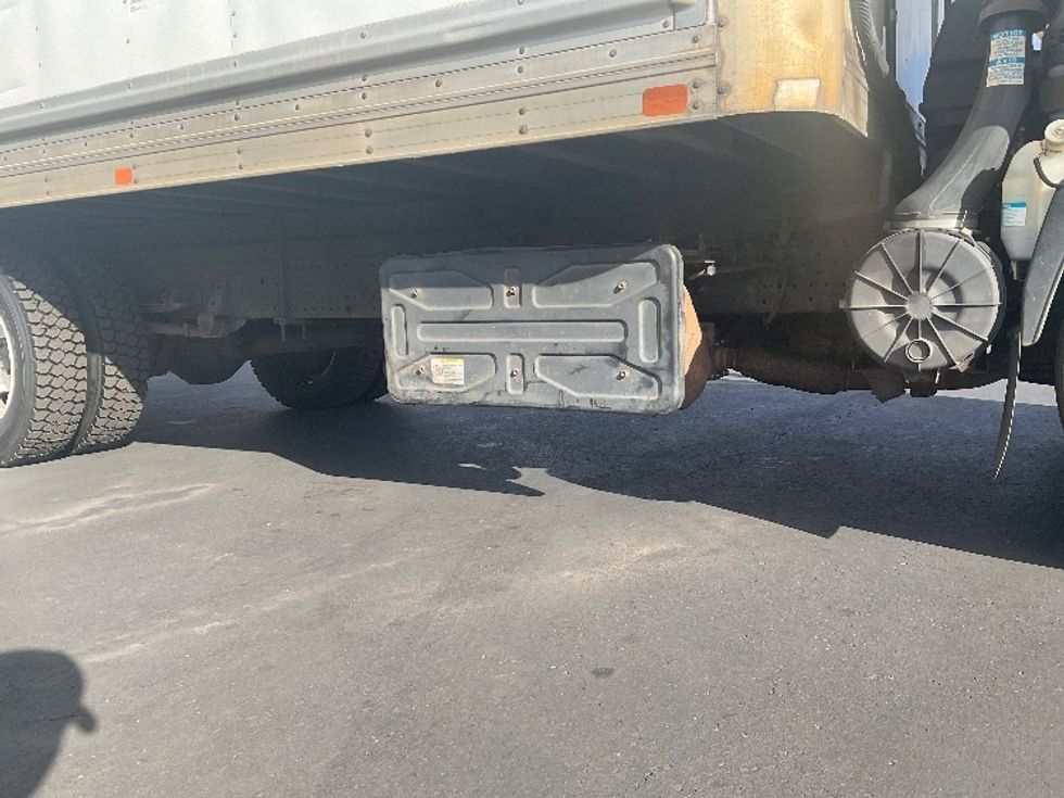 Refrigerated Truck-Light and Medium Duty Trucks-Isuzu-2019-NQR-Torrance-CA-171,443\n\t\tmiles-$ 40,250 - Image 14