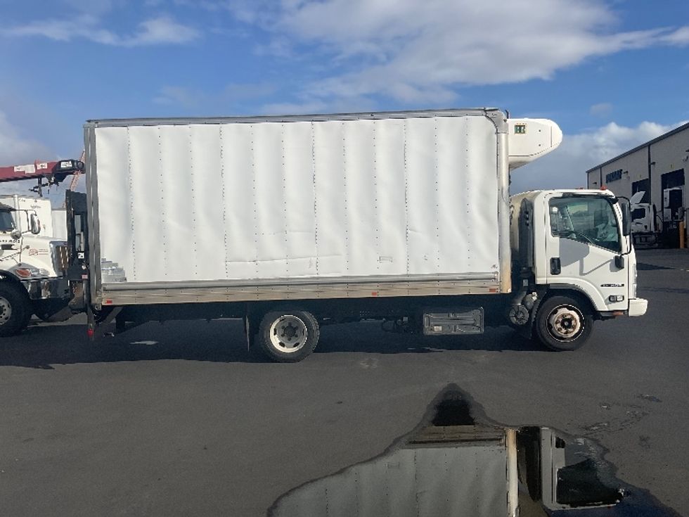 Refrigerated Truck-Light and Medium Duty Trucks-Isuzu-2019-NQR-Torrance-CA-171,443\n\t\tmiles-$ 40,250 - Image 15