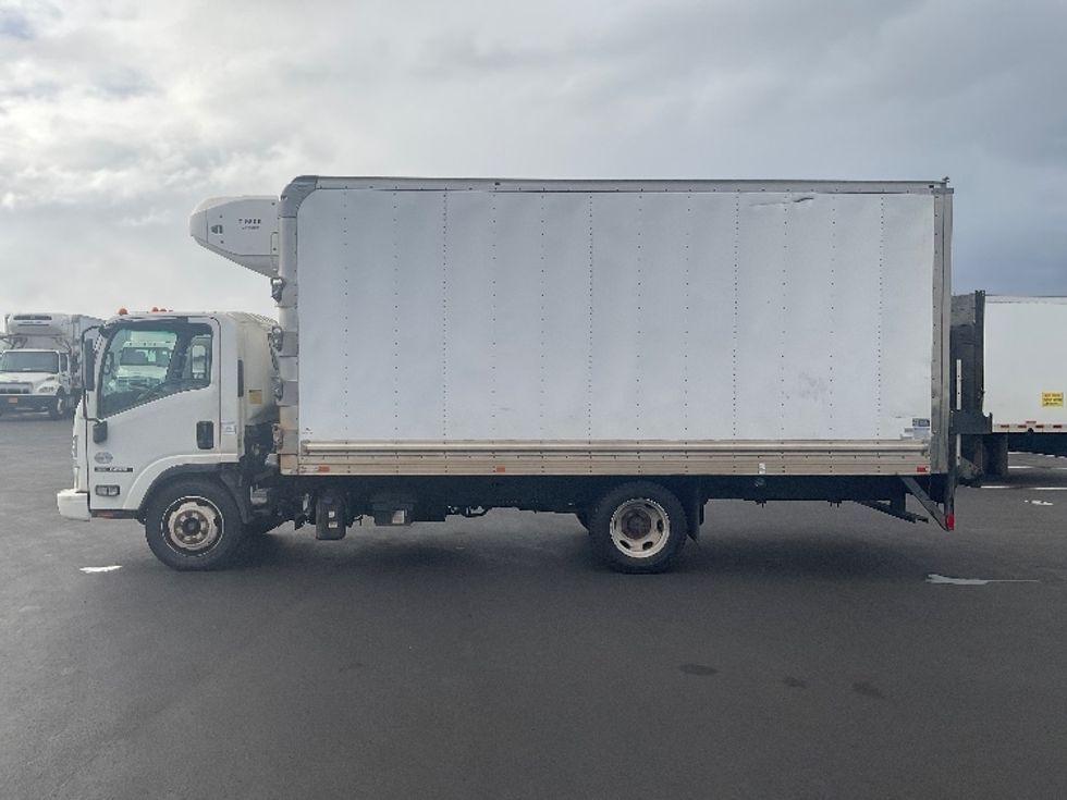 Refrigerated Truck-Light and Medium Duty Trucks-Isuzu-2019-NQR-Torrance-CA-171,443\n\t\tmiles-$ 40,250 - Image 4
