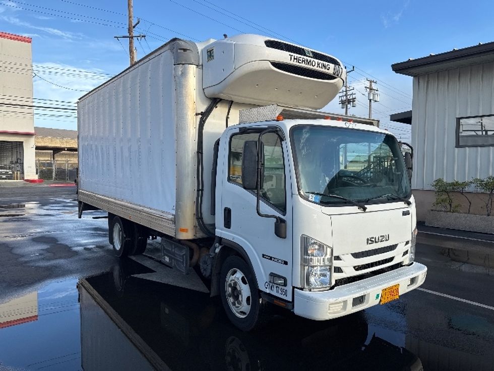 Refrigerated Truck-Light and Medium Duty Trucks-Isuzu-2019-NQR-Torrance-CA-174,623\n\t\tmiles-$ 38,250 - Image 1