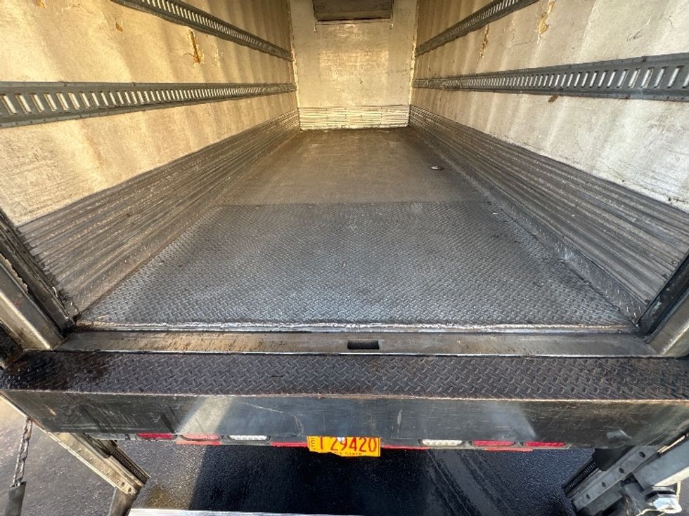 Refrigerated Truck-Light and Medium Duty Trucks-Isuzu-2019-NQR-Torrance-CA-174,623\n\t\tmiles-$ 38,250 - Image 10