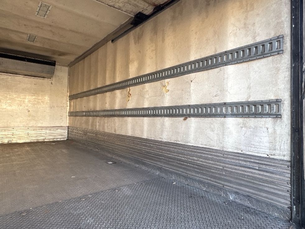 Refrigerated Truck-Light and Medium Duty Trucks-Isuzu-2019-NQR-Torrance-CA-174,623\n\t\tmiles-$ 38,250 - Image 12