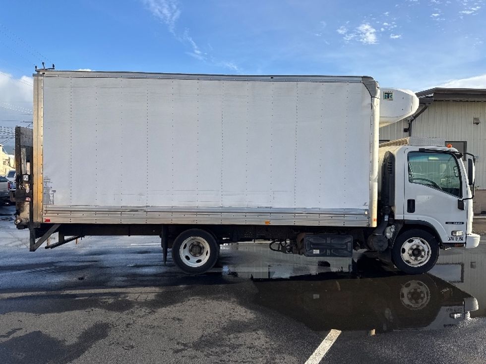 Refrigerated Truck-Light and Medium Duty Trucks-Isuzu-2019-NQR-Torrance-CA-174,623\n\t\tmiles-$ 38,250 - Image 15