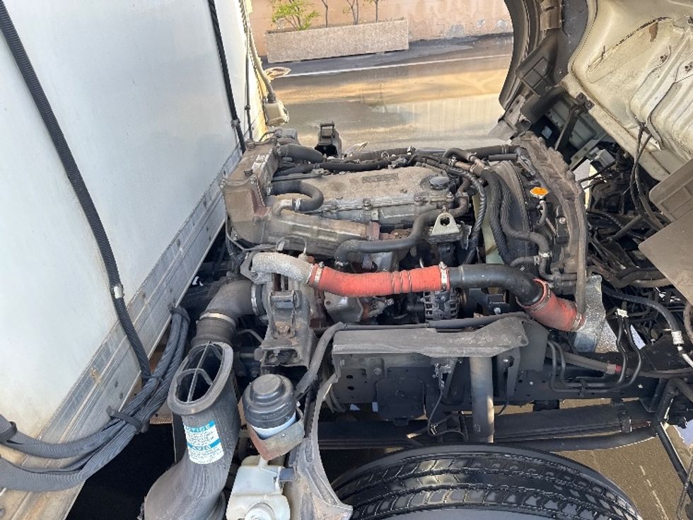 Refrigerated Truck-Light and Medium Duty Trucks-Isuzu-2019-NQR-Torrance-CA-174,623\n\t\tmiles-$ 38,250 - Image 23