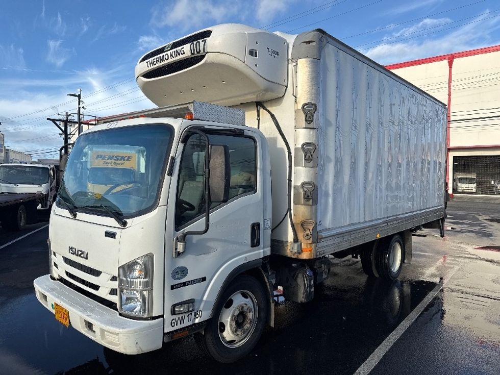 Refrigerated Truck-Light and Medium Duty Trucks-Isuzu-2019-NQR-Torrance-CA-174,623\n\t\tmiles-$ 38,250 - Image 3