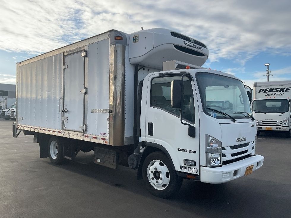 Refrigerated Truck-Light and Medium Duty Trucks-Isuzu-2019-NQR-Torrance-CA-27,274\n\t\tmiles-$ 62,750 - Image 1