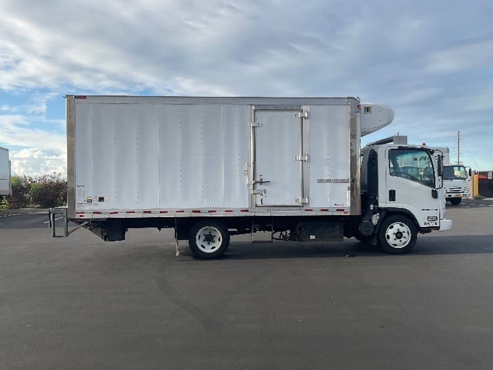 Refrigerated Truck-Light and Medium Duty Trucks-Isuzu-2019-NQR-Torrance-CA-27,274\n\t\tmiles-$ 62,750 - Image 13