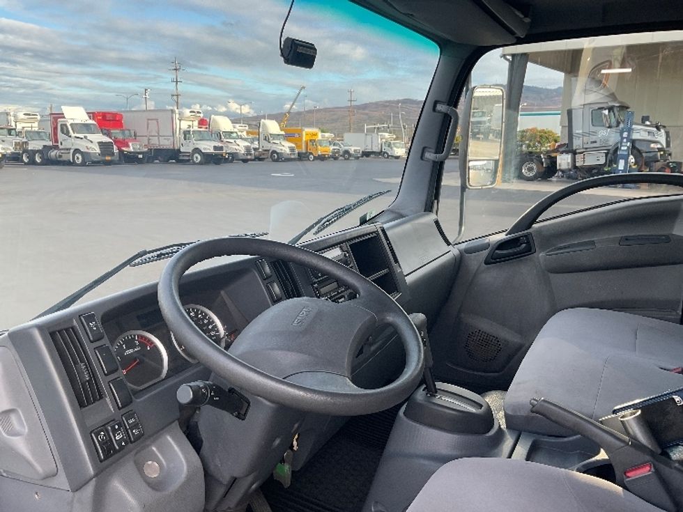Refrigerated Truck-Light and Medium Duty Trucks-Isuzu-2019-NQR-Torrance-CA-27,274\n\t\tmiles-$ 62,750 - Image 15