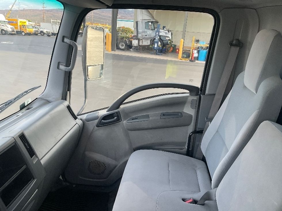 Refrigerated Truck-Light and Medium Duty Trucks-Isuzu-2019-NQR-Torrance-CA-27,274\n\t\tmiles-$ 62,750 - Image 17