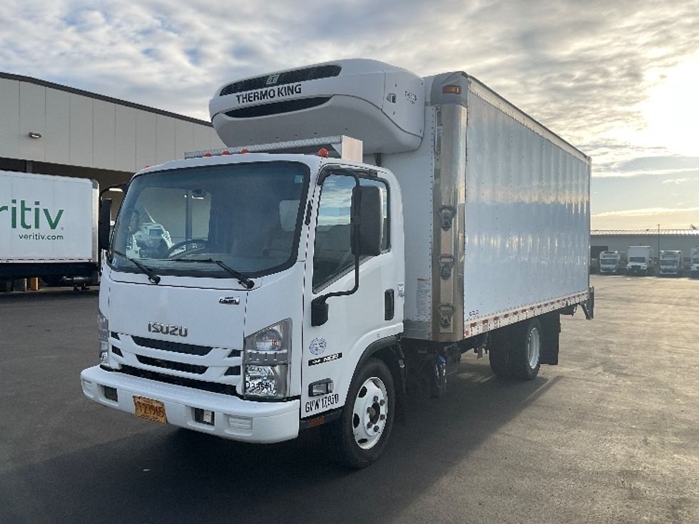 Refrigerated Truck-Light and Medium Duty Trucks-Isuzu-2019-NQR-Torrance-CA-27,274\n\t\tmiles-$ 62,750 - Image 3