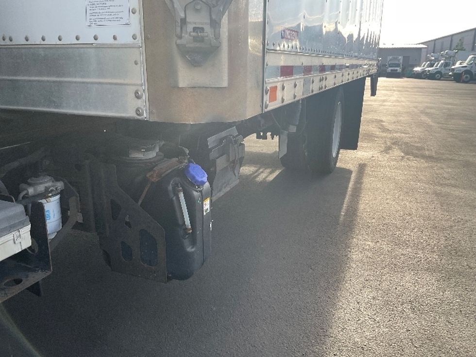 Refrigerated Truck-Light and Medium Duty Trucks-Isuzu-2019-NQR-Torrance-CA-27,274\n\t\tmiles-$ 62,750 - Image 5