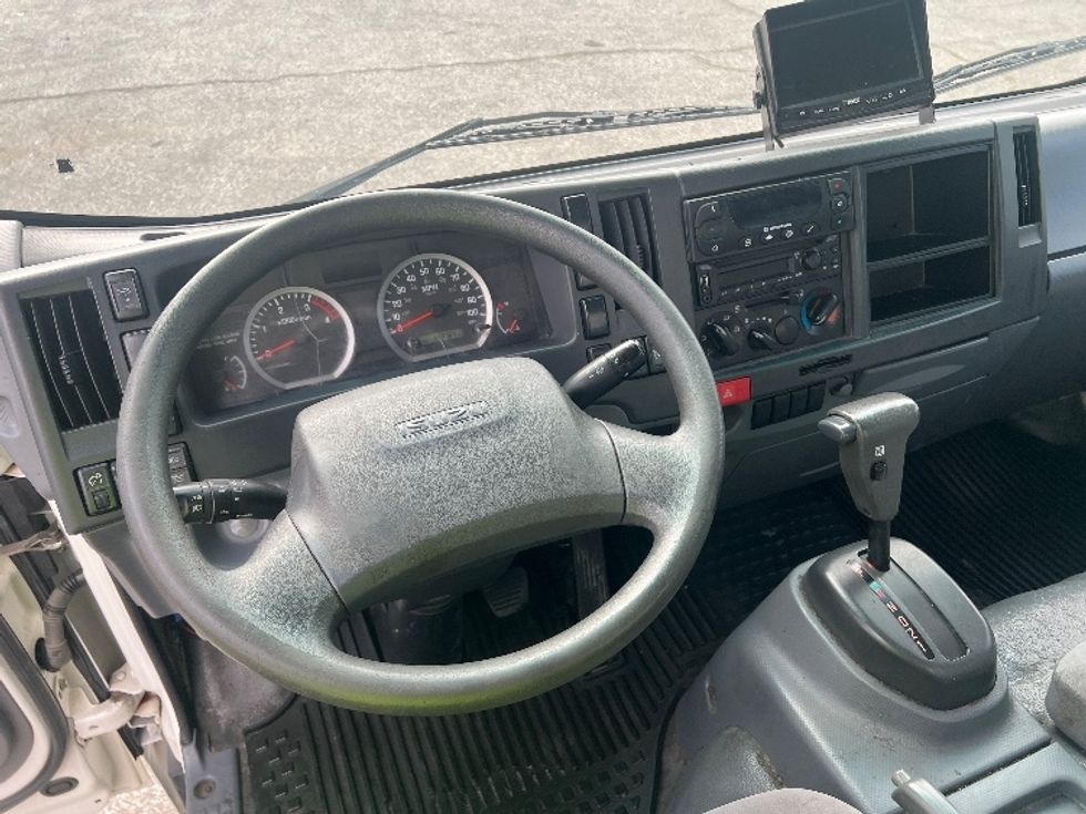 Refrigerated Truck-Light and Medium Duty Trucks-Isuzu-2019-NQR-Torrance-CA-338,179\n\t\tmiles-$ 17,750 - Image 17