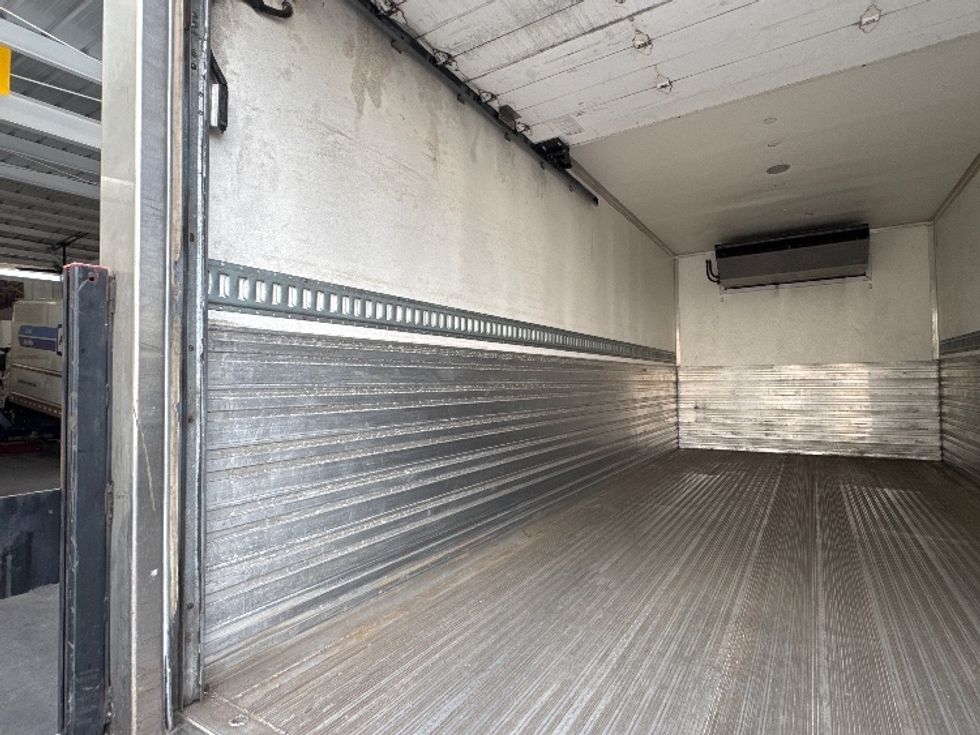 Refrigerated Truck-Light and Medium Duty Trucks-Isuzu-2019-NQR-Torrance-CA-41,172\n\t\tmiles-$ 60,000 - Image 11