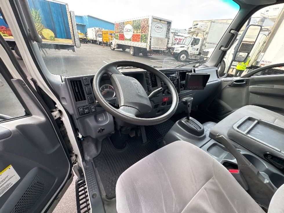 Refrigerated Truck-Light and Medium Duty Trucks-Isuzu-2019-NQR-Torrance-CA-41,172\n\t\tmiles-$ 60,000 - Image 17