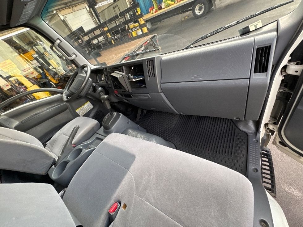 Refrigerated Truck-Light and Medium Duty Trucks-Isuzu-2019-NQR-Torrance-CA-41,172\n\t\tmiles-$ 60,000 - Image 21