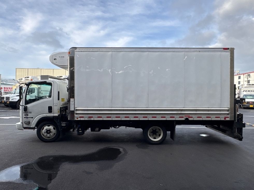 Refrigerated Truck-Light and Medium Duty Trucks-Isuzu-2019-NQR-Torrance-CA-41,172\n\t\tmiles-$ 60,000 - Image 4