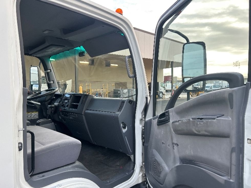 Refrigerated Truck-Light and Medium Duty Trucks-Isuzu-2019-NQR-Torrance-CA-43,030\n\t\tmiles-$ 61,000 - Image 20