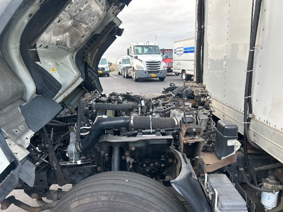 Refrigerated Truck-Light and Medium Duty Trucks-Isuzu-2019-NQR-Torrance-CA-43,030\n\t\tmiles-$ 61,000 - Image 24