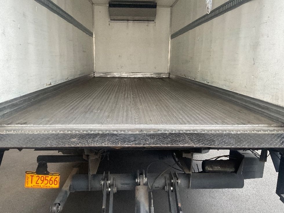 Refrigerated Truck-Light and Medium Duty Trucks-Isuzu-2019-NQR-Torrance-CA-72,393\n\t\tmiles-$ 51,000 - Image 10
